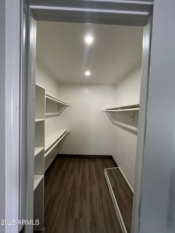 3810 N MARYVALE Parkway 2075, Phoenix, AZ 85031