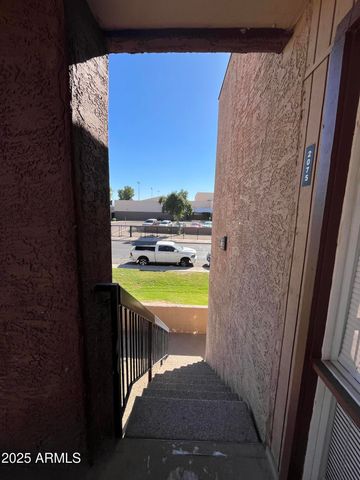 3810 N MARYVALE Parkway 2075, Phoenix, AZ 85031