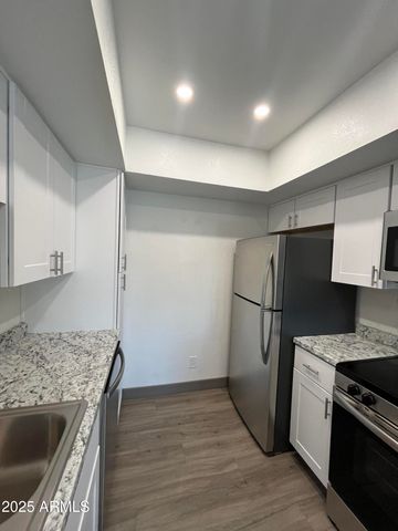 3810 N MARYVALE Parkway 2075, Phoenix, AZ 85031