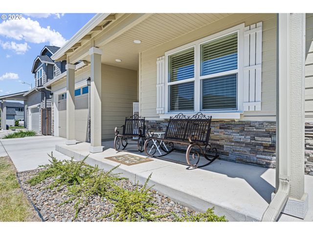 5094 CEDAR VIEW Dr, Springfield, OR 97478