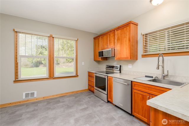 903 S Valley Street, Port Angeles, WA 98362