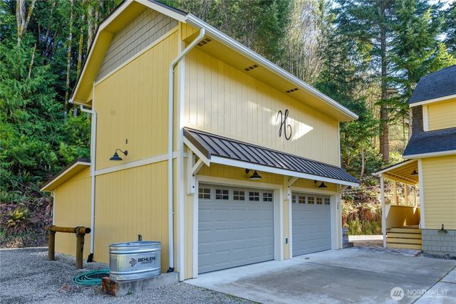 903 S Valley Street, Port Angeles, WA 98362