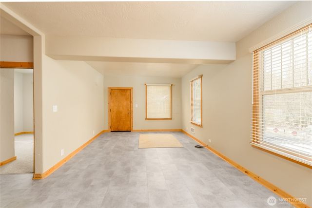 903 S Valley Street, Port Angeles, WA 98362