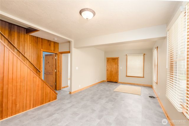 903 S Valley Street, Port Angeles, WA 98362