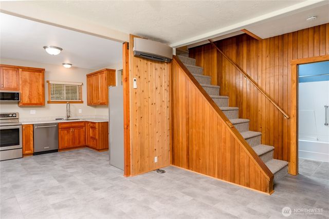 903 S Valley Street, Port Angeles, WA 98362