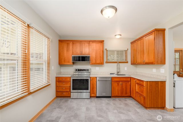 903 S Valley Street, Port Angeles, WA 98362