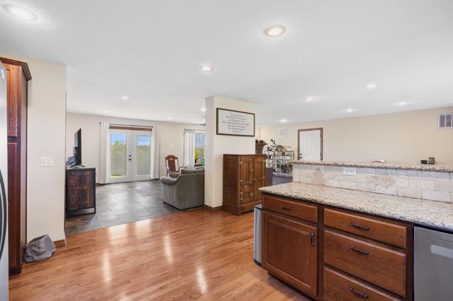 6755 W Farm Road 194, Republic, MO 65738