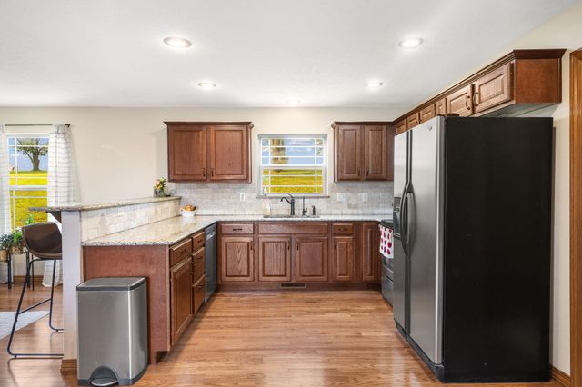 6755 W Farm Road 194, Republic, MO 65738