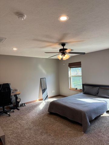 6755 W Farm Road 194, Republic, MO 65738