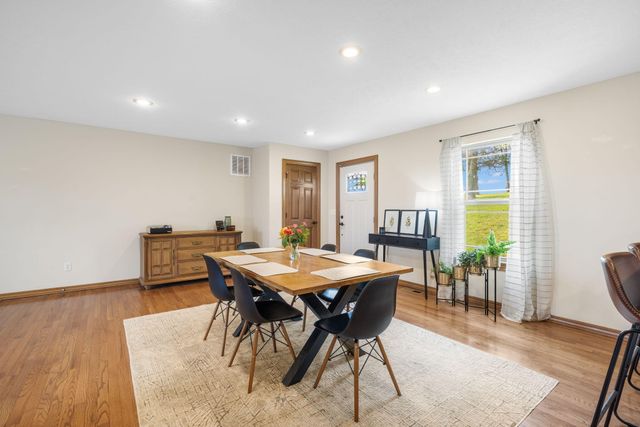 6755 W Farm Road 194, Republic, MO 65738