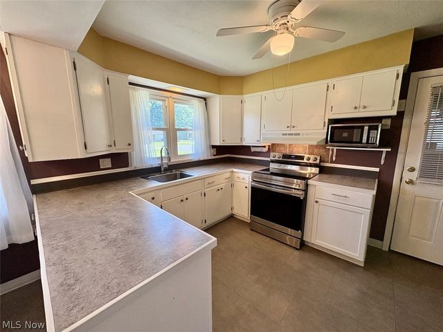 89 Roosevelt Drive, Geneva, OH 44041