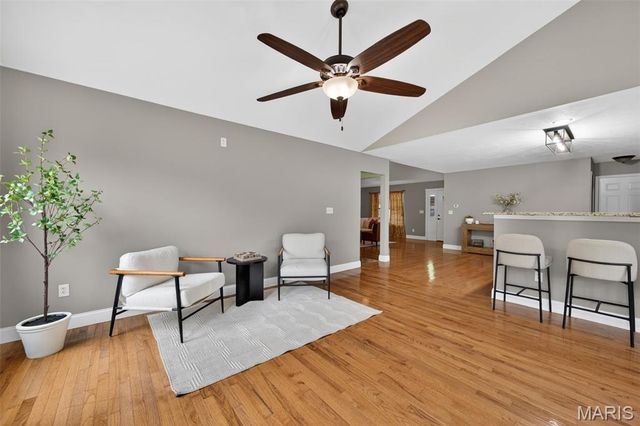 1510 Highway Dd, Defiance, MO 63341