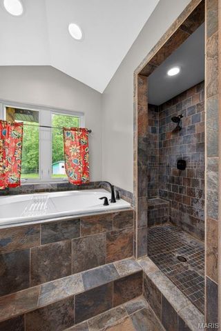 1510 Highway Dd, Defiance, MO 63341