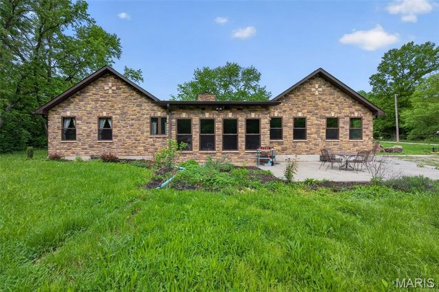 1510 Highway Dd, Defiance, MO 63341