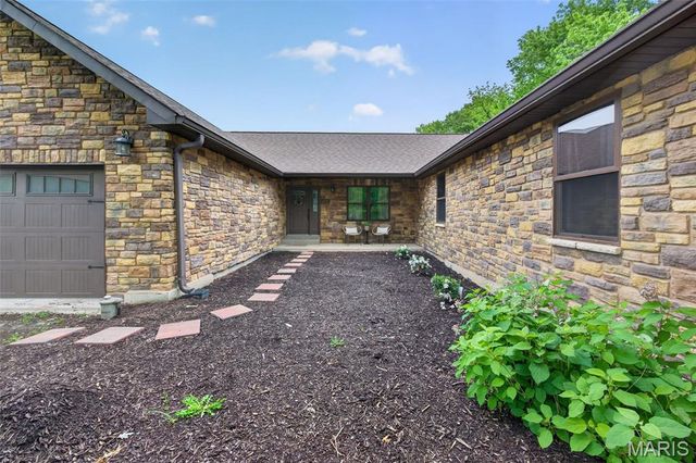 1510 Highway Dd, Defiance, MO 63341