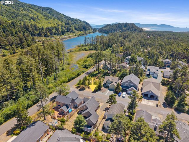 7850 PINE BEACH Loop, Rockaway Beach, OR 97136