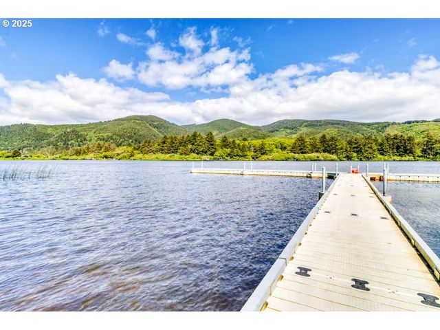 7850 PINE BEACH Loop, Rockaway Beach, OR 97136