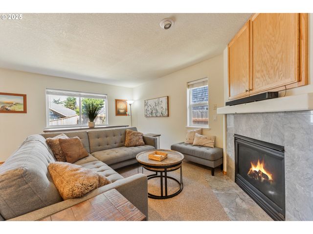 7850 PINE BEACH Loop, Rockaway Beach, OR 97136