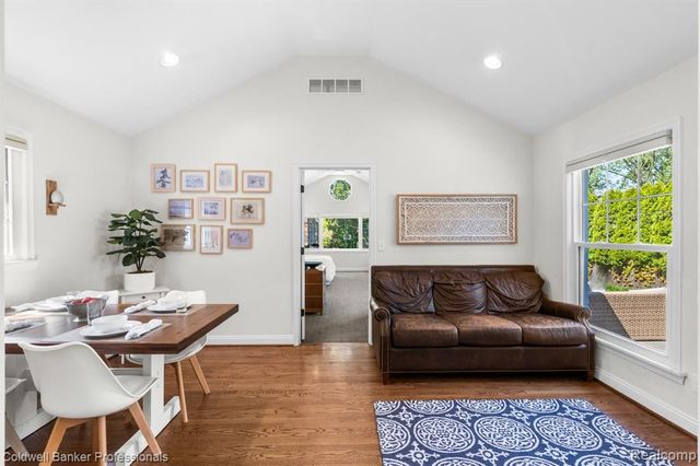 631 Washington Road, Grosse Pointe, MI 48230