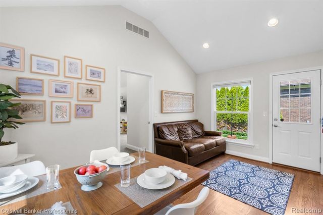 631 Washington Road, Grosse Pointe, MI 48230