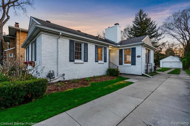 631 Washington Road, Grosse Pointe, MI 48230