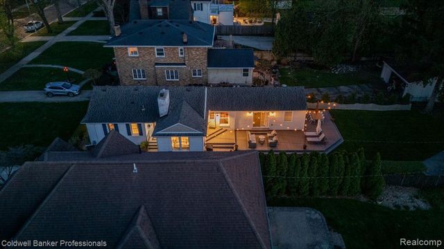 631 Washington Road, Grosse Pointe, MI 48230