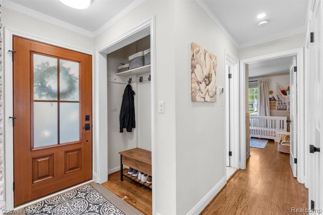 631 Washington Road, Grosse Pointe, MI 48230