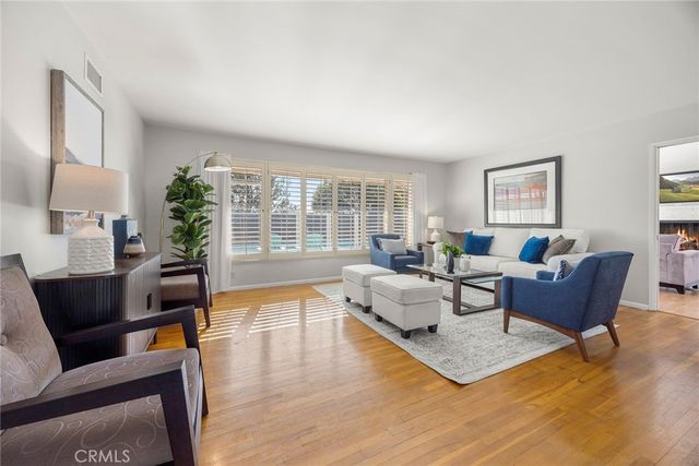 712 Toussau, Fullerton, CA 92831