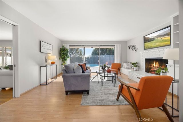 712 Toussau, Fullerton, CA 92831