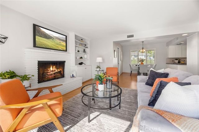 712 Toussau, Fullerton, CA 92831