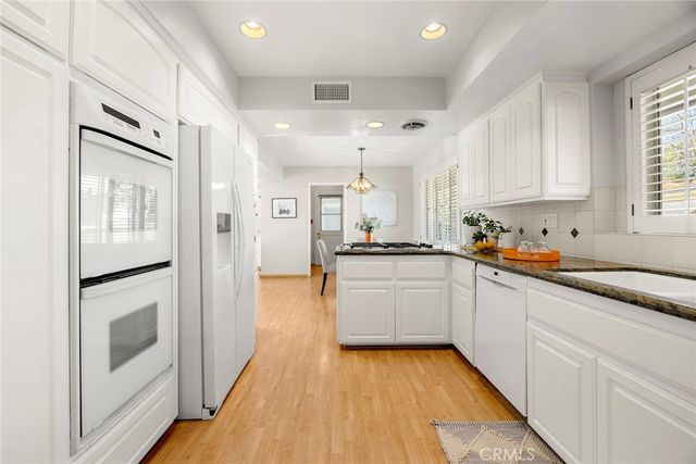 712 Toussau, Fullerton, CA 92831