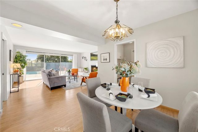 712 Toussau, Fullerton, CA 92831