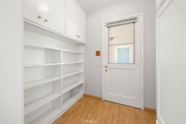 712 Toussau, Fullerton, CA 92831