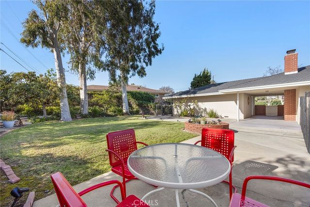 712 Toussau, Fullerton, CA 92831