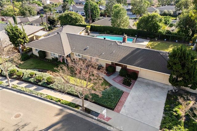 712 Toussau, Fullerton, CA 92831