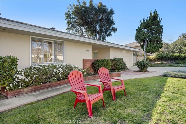 712 Toussau, Fullerton, CA 92831