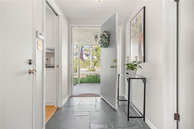 712 Toussau, Fullerton, CA 92831