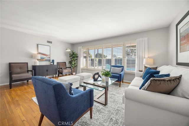 712 Toussau, Fullerton, CA 92831