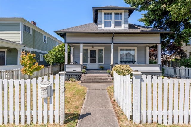 805 F Street, Centralia, WA 98531