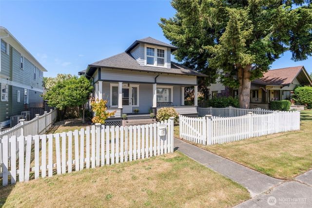 805 F Street, Centralia, WA 98531