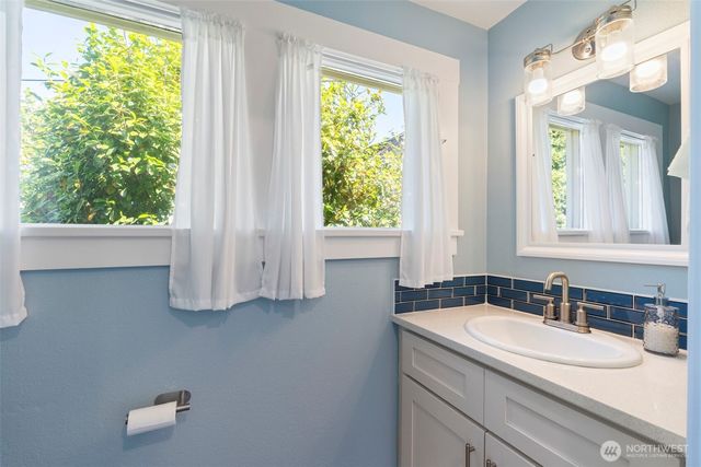 805 F Street, Centralia, WA 98531