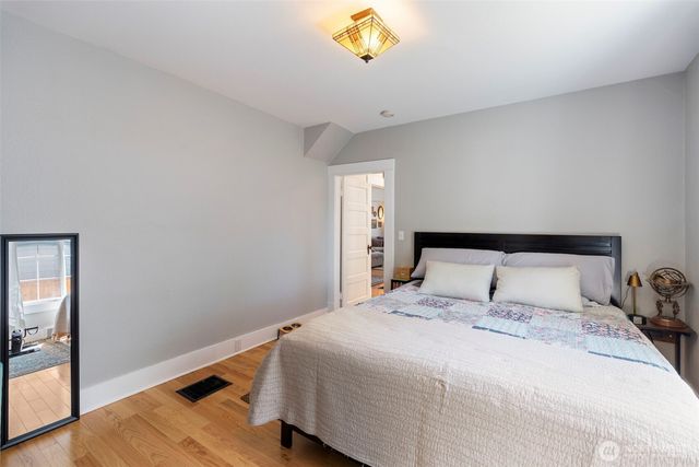 805 F Street, Centralia, WA 98531