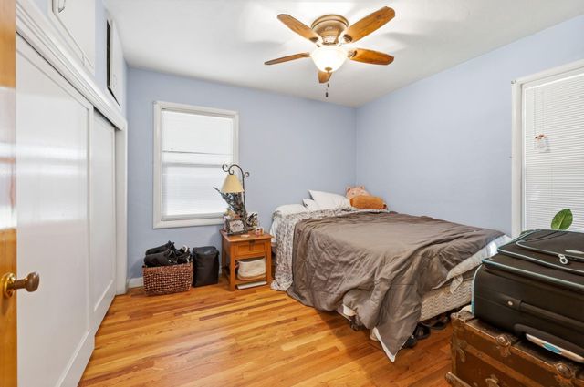 876 W Stewart Avenue, Medford, OR 97501