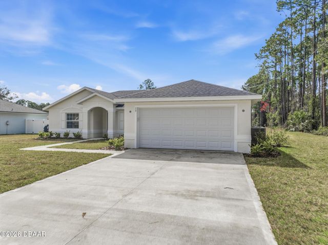 13 Reindeer Lane, Palm Coast, FL 32164
