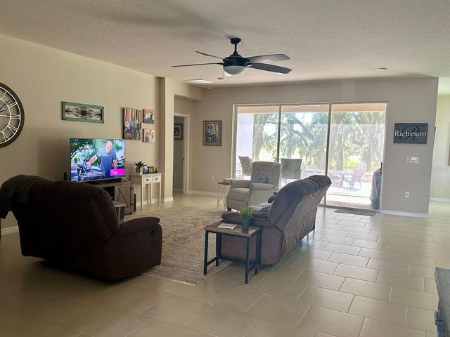 10931 FALLON HAZE CIR, San Antonio, FL 33576