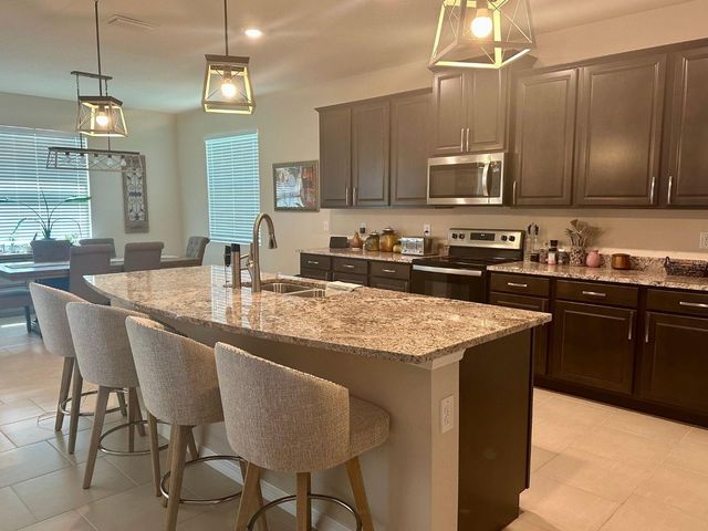 10931 FALLON HAZE CIR, San Antonio, FL 33576