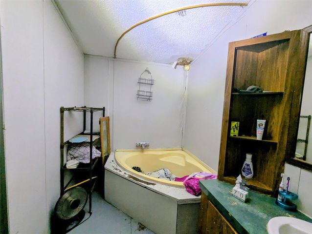 473 E Sherwood Drive, Livingston, TX 77351