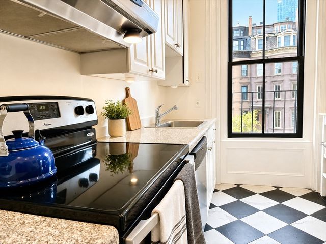 524 Columbus Ave 3, Boston, MA 02118