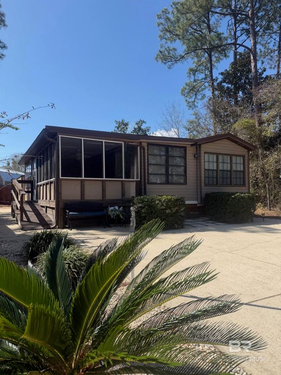 685 Escambia Loop, Lillian, AL 36549