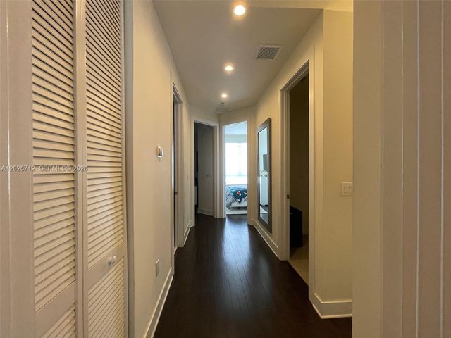 6471 NW 103rd Psge, Doral, FL 33178